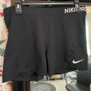 Nike Pro 3” Dri-Fit shorts in black - XXL.